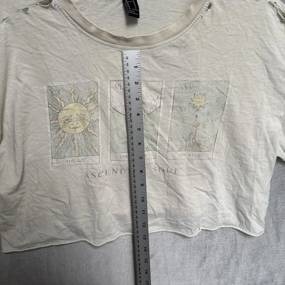 Forever 21 Shirt Womens Medium White Tarot Card Graphic Cropped Distressed Tee - Picture 4 of 6